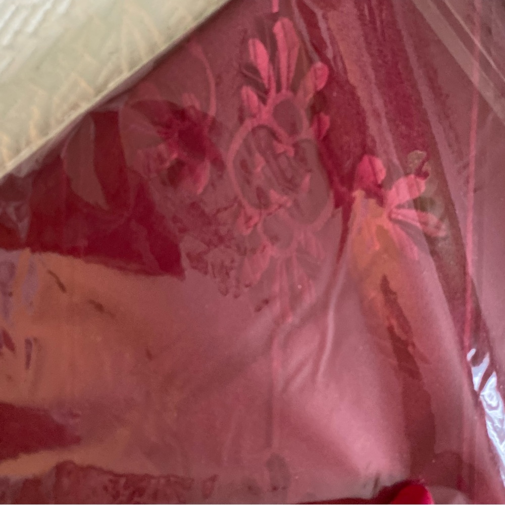 Vintage Style Red Tablecloth - Picture 2 of 5